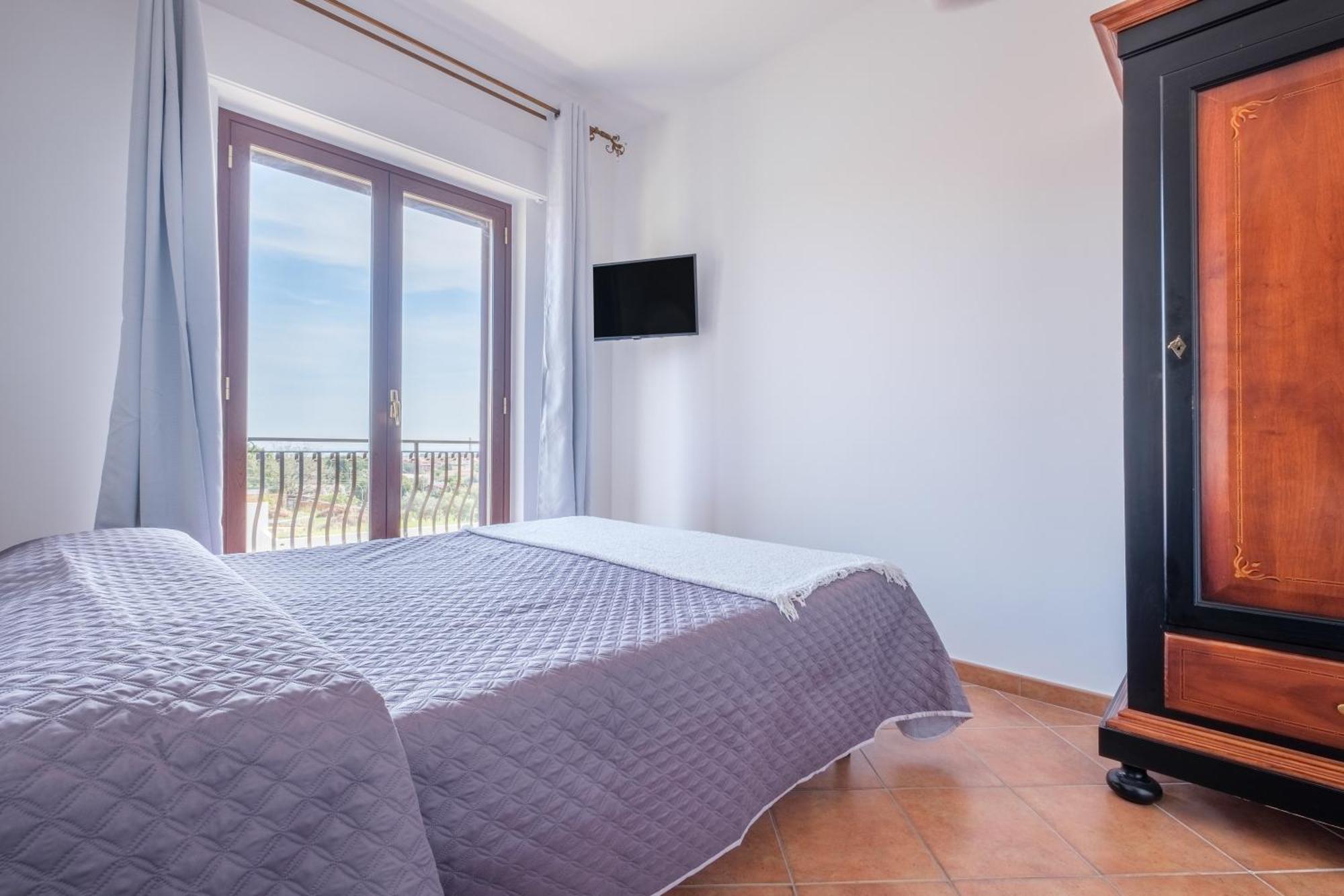 Medusa Apartment Taormina Bagian luar foto